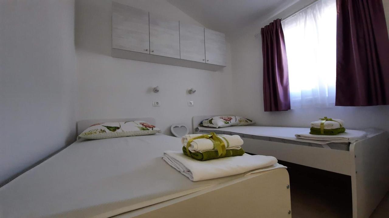 Holiday House Vela Vrta Sveti Ivan Dobrinjski Екстер'єр фото