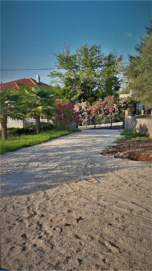 Holiday House Vela Vrta Sveti Ivan Dobrinjski Екстер'єр фото